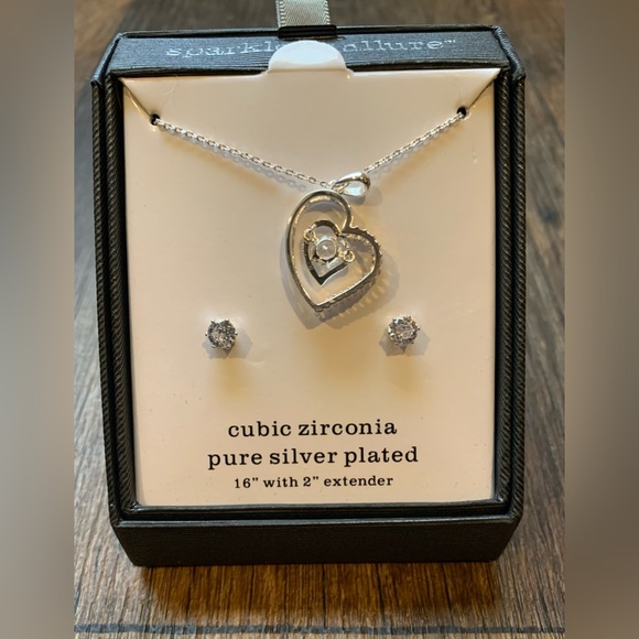 Sparkle Allure Heart Shaped Necklace With Earrings - Picture 3 of 3